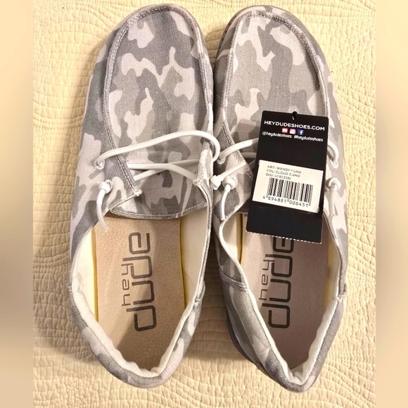 NWT Hey Dude Men's Gray Camo Wally Slip On Shoes - Picture 3 of 10